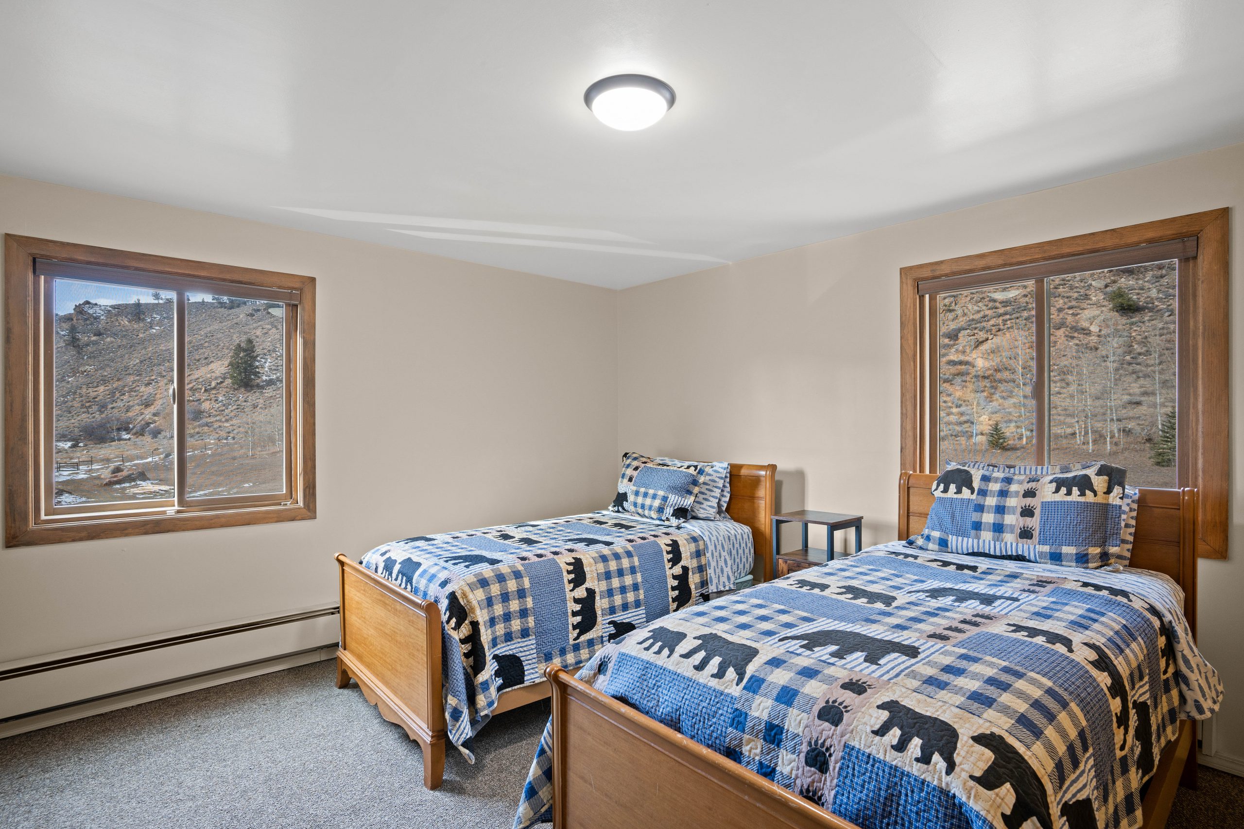 Cabin 100 Office Workspace