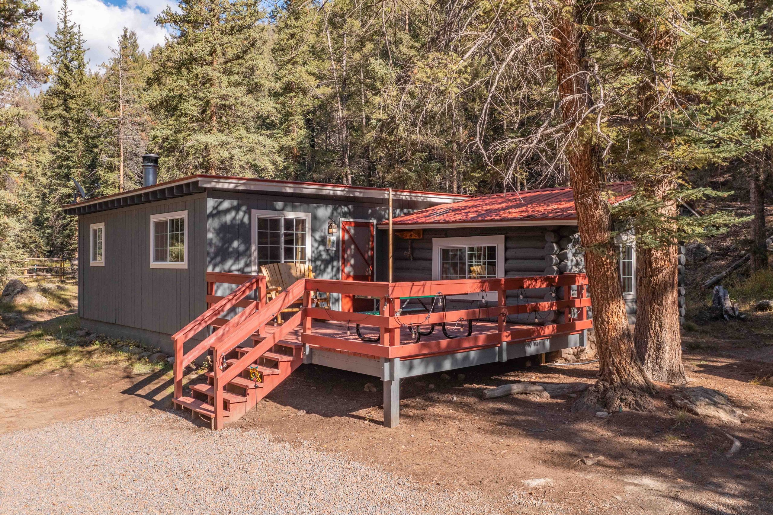 Cabin 17 Exterior Cabin Red Roof