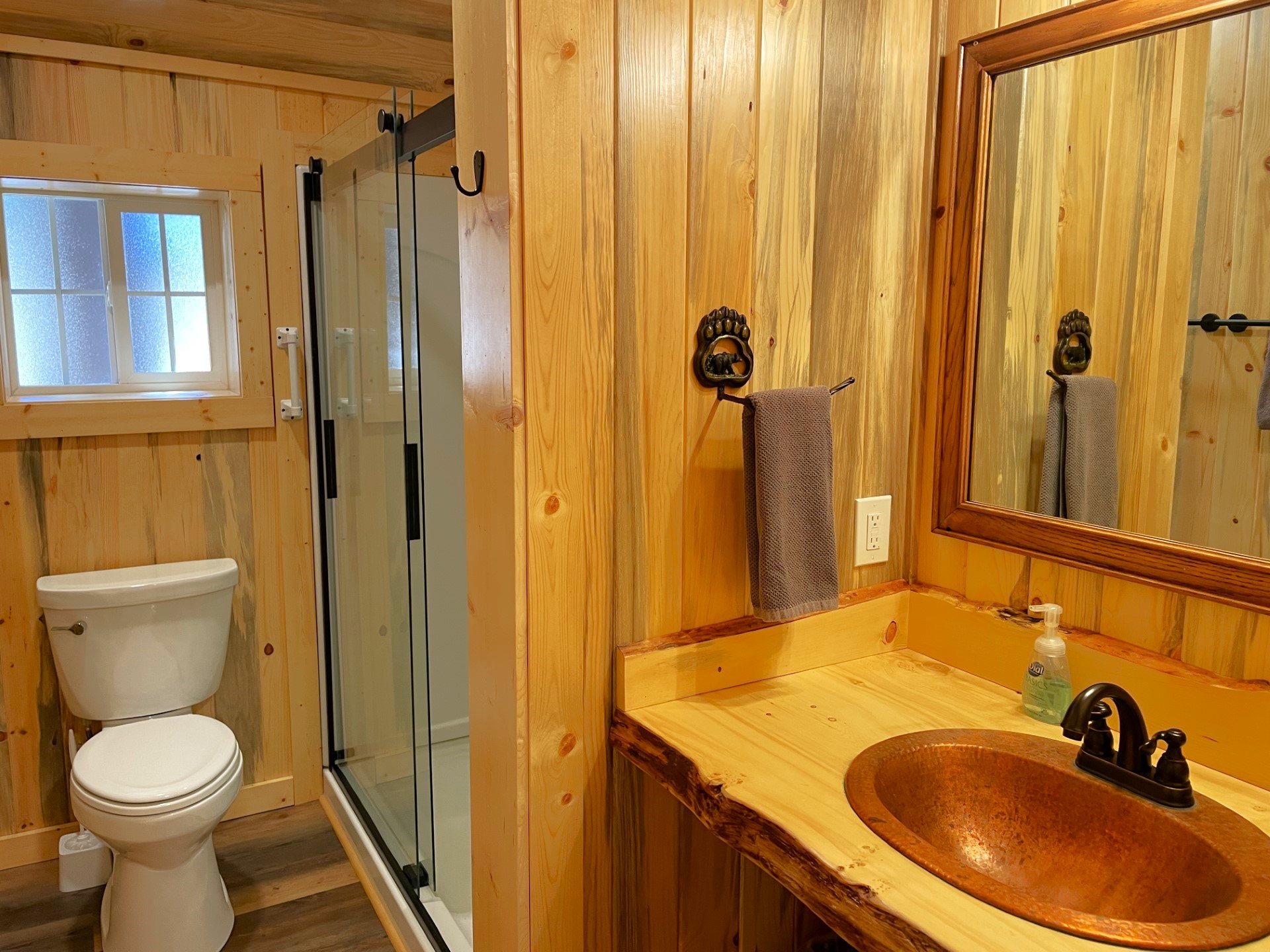 Cabin 18 Bathroom Window Sink
