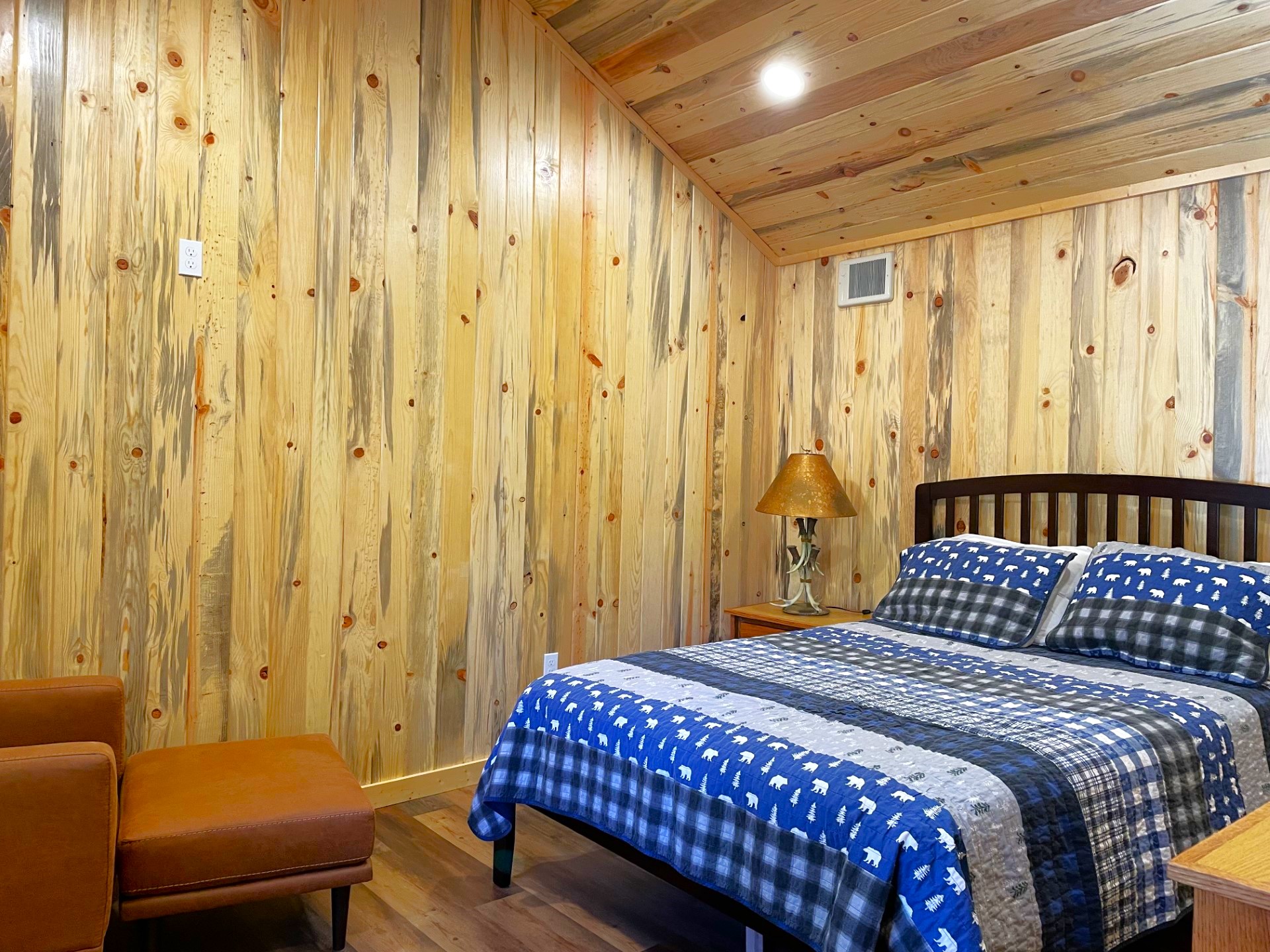 Cabin 18 Bedroom Double Beds