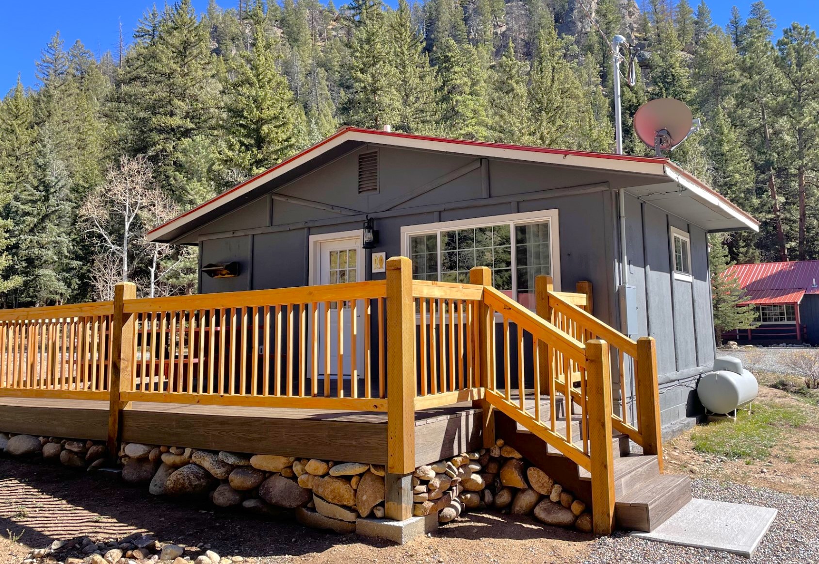 Cabin 19 Exterior Cabin Deck