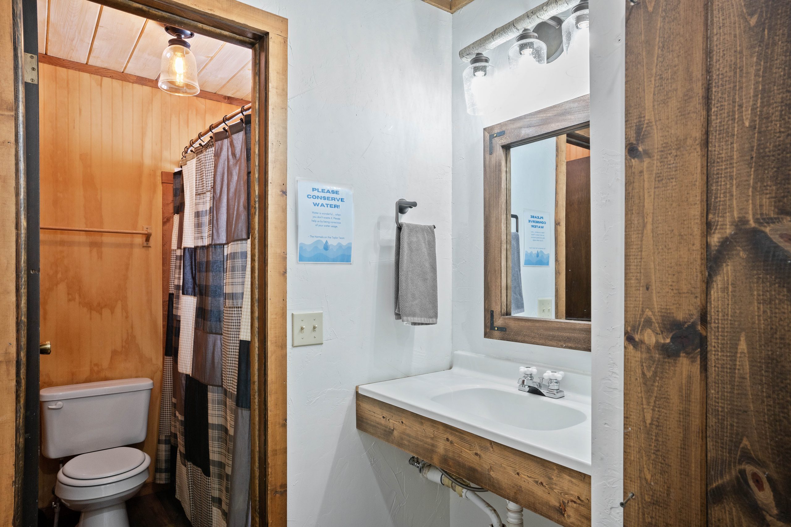 Cabin 28 Bathroom Window Sink