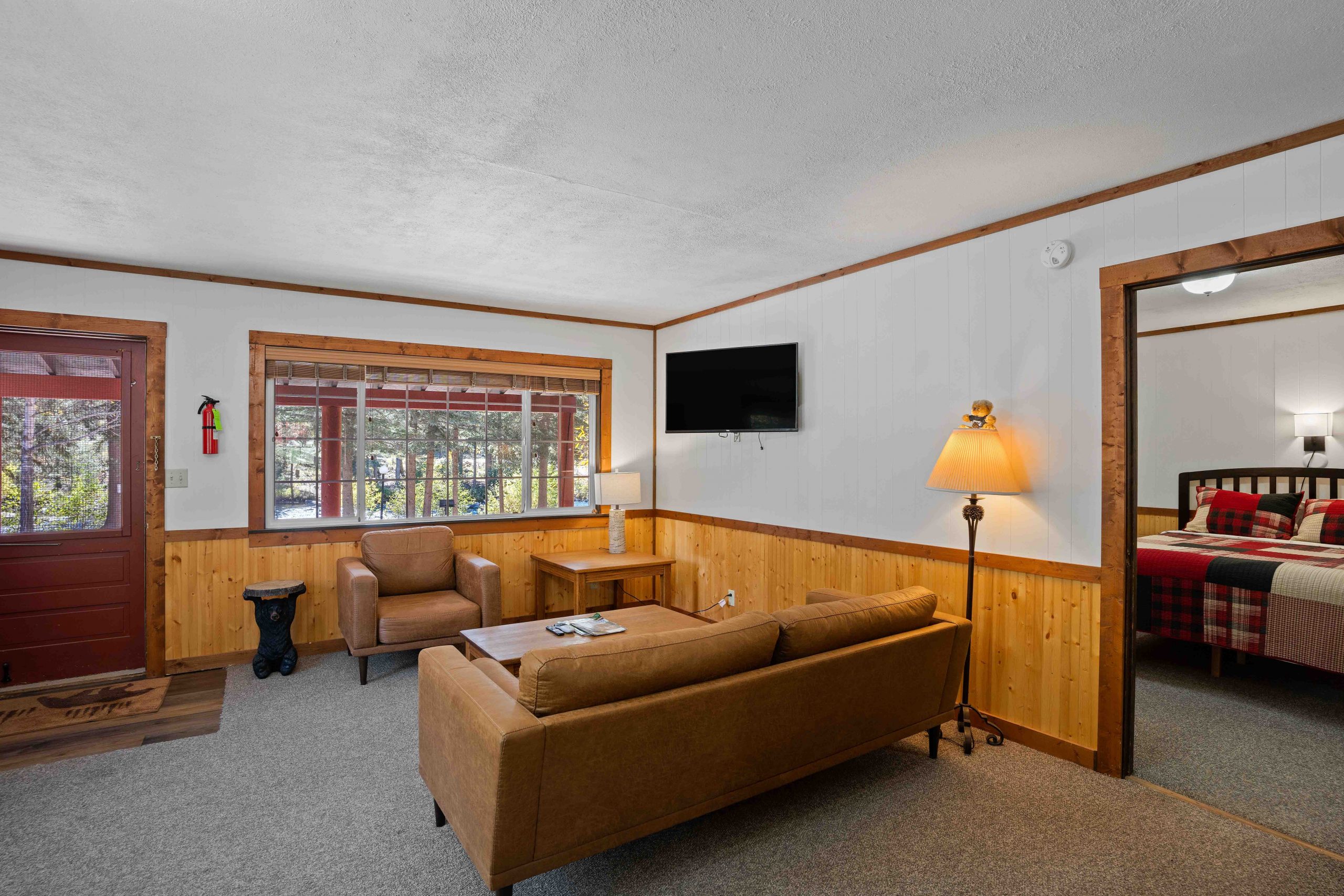 Cabin 31 Kitchen Dining Appliances