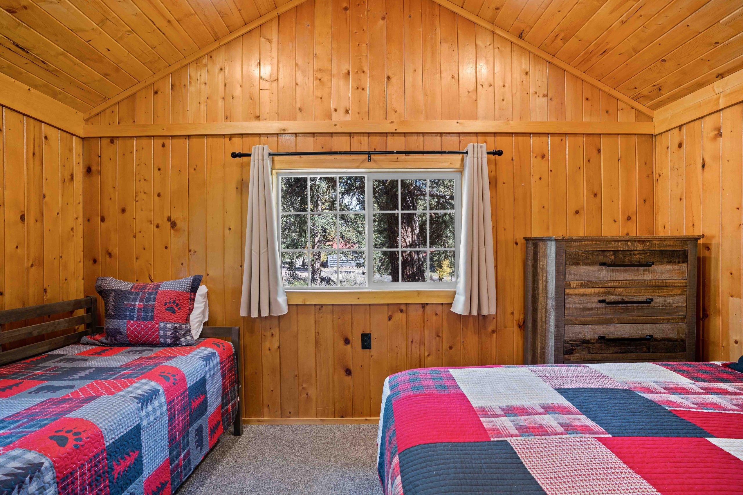 Cabin 7 Bedroom Multi Bed Layout